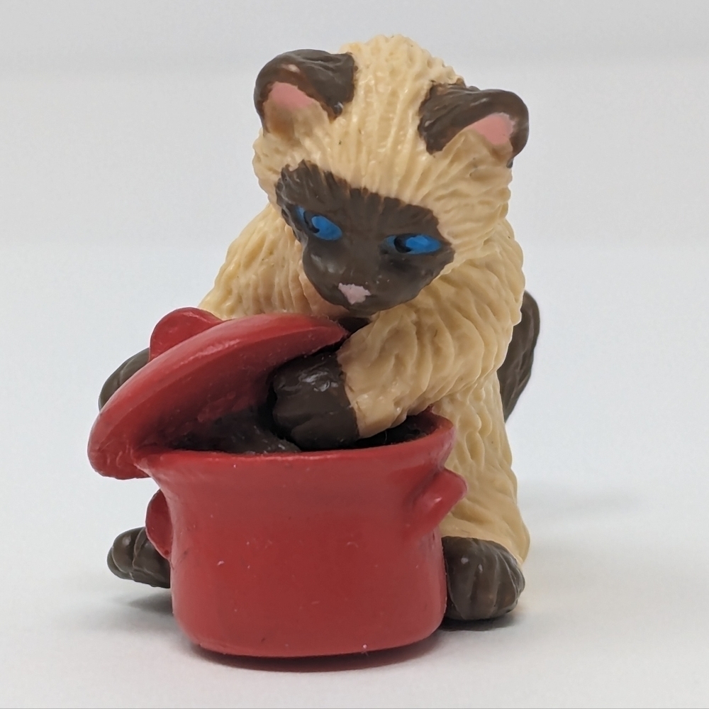 Kitty In My Pocket Siamese Cat Red Pot Vintage MEG